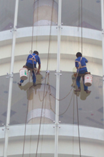 外墻清洗新高空作業案例